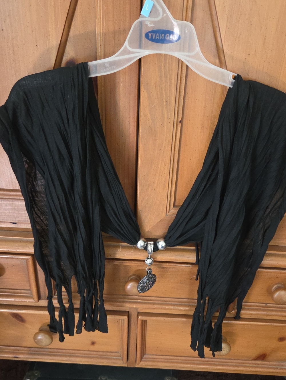 Black Fashion Scarf Necklace with Pendant